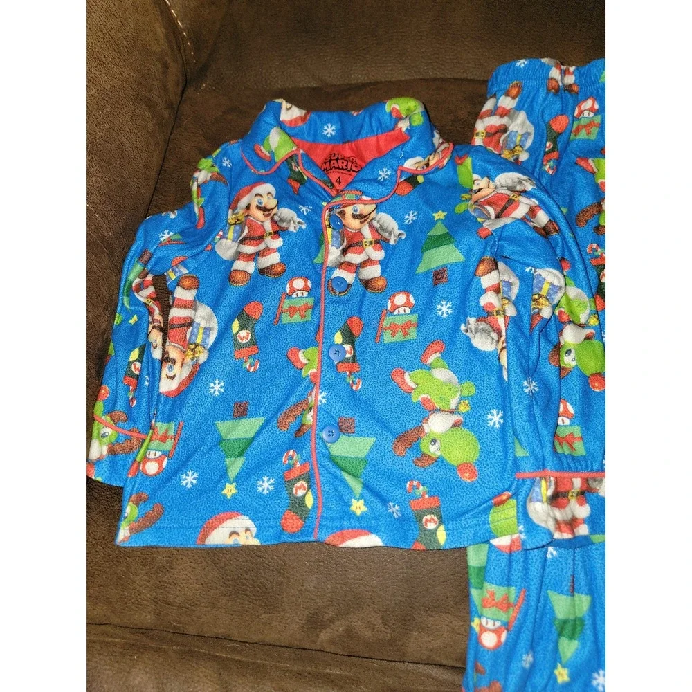 Super Mario‎ holiday Christmas pajamas size 4 sleepwear stocking